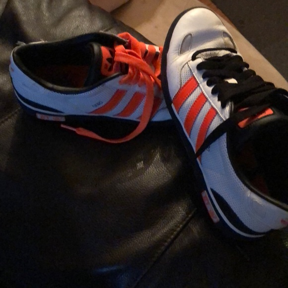 Men’s adidas white and orange adidas shoe - Picture 2 of 5